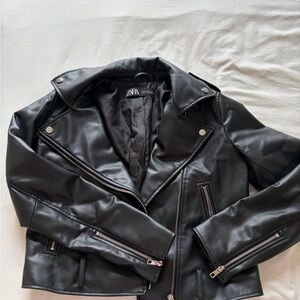 Zara Women's Sleek Black Biker Jacket